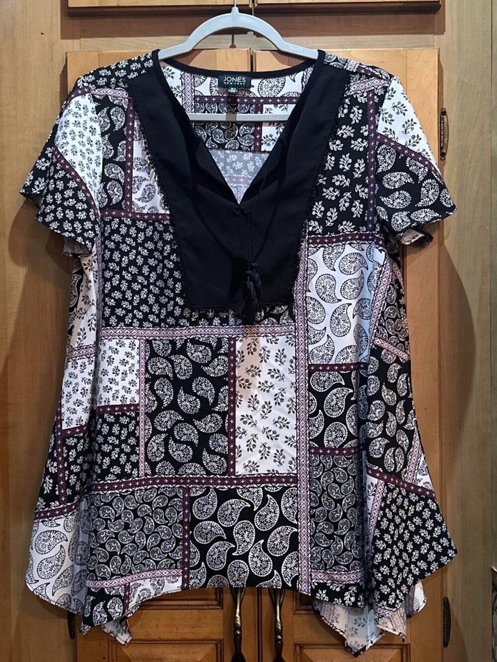 NWOT Jones New York Paisley Top M